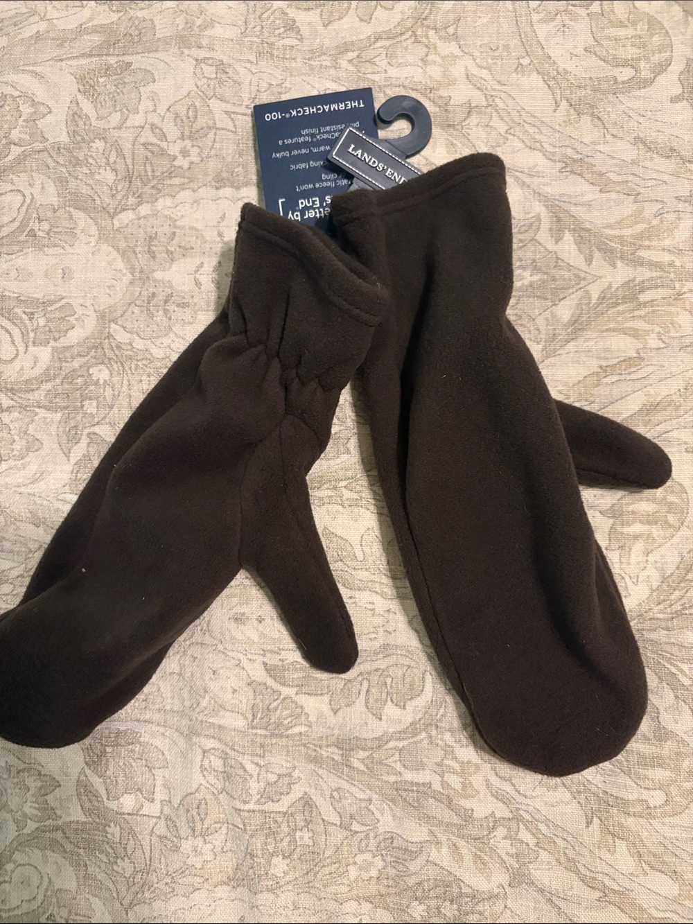 Women’s L.L. Bean fleece mittens